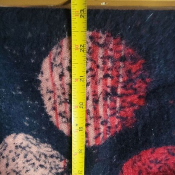 Giant Gradient Circles / Moons Soft Scarf in Red and Navy - Picture 11 of 12